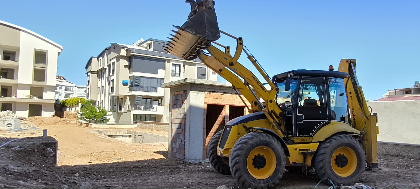 Didim hafriyat iş makinesi ve saha çalışması 12 — Ertaş Hafriyat